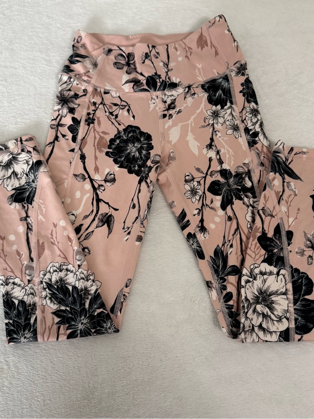 Women’s Victoria Secret size 2 Pink Floral Leggings